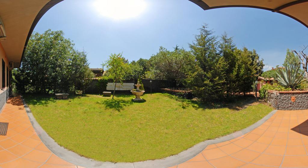 Sotto Il Vulcano Nicolosi Buitenkant foto